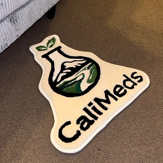 Cali Meds, a hand-tufted rug by Rez Rug Studio